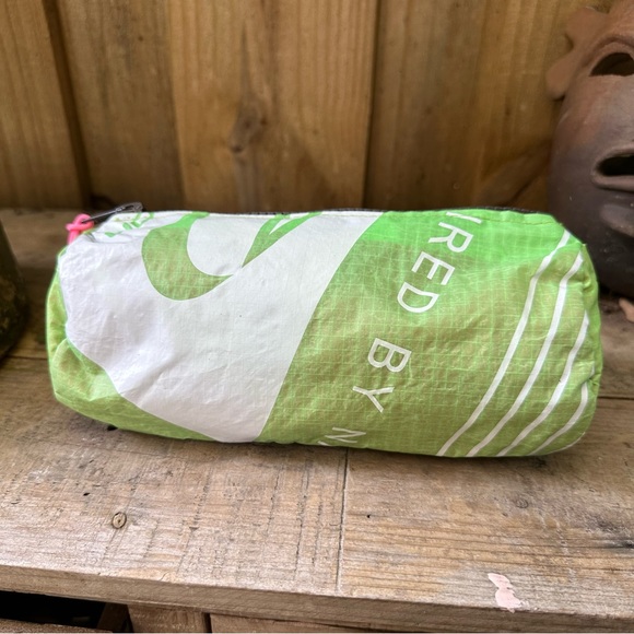 Soflo Riders pouch made with repurposed kite - Picture 2 of 5